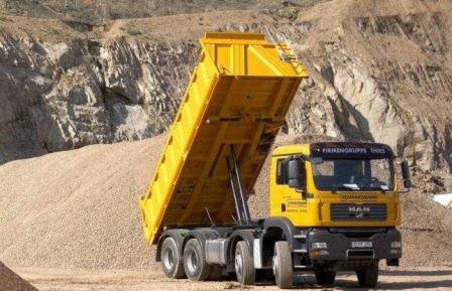 Zabudowy i naczepy do transportu w firmach budowlanych