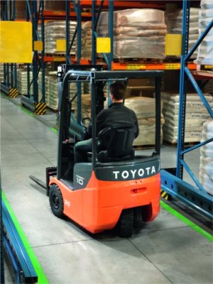 Wózek Toyota Tonero wygrywa w testach