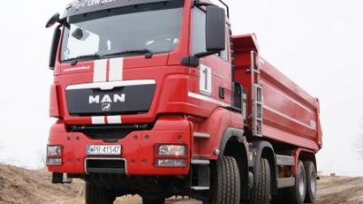 Prezentacja MAN TGS 41.440 8×8 wywrotka – z automatem na budowie