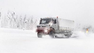 Zimowa aura sprzyja finalnym testom nowego Unimoga i Econica