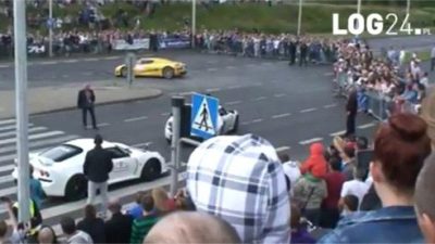 Pechowy pokaz superszybkich aut Gran Tourismo w Poznaniu. Video nagranie  pod tekstem