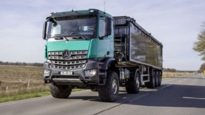 Nowy Unimog i nowy Arocs w rolnictwie i logistyce rolnej