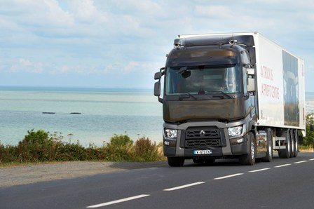 Nowa gama Renault Trucks na targach Solutrans