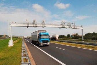 Krajowy System Poboru Opłat w 2013 roku przyniósł już miliard zł