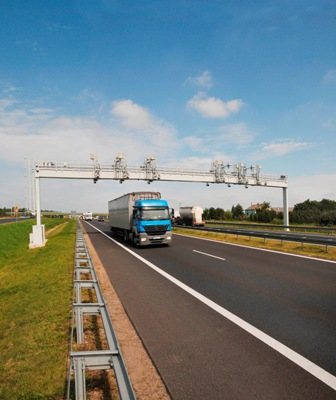 Krajowy System Poboru Opłat w 2013 roku przyniósł już miliard zł