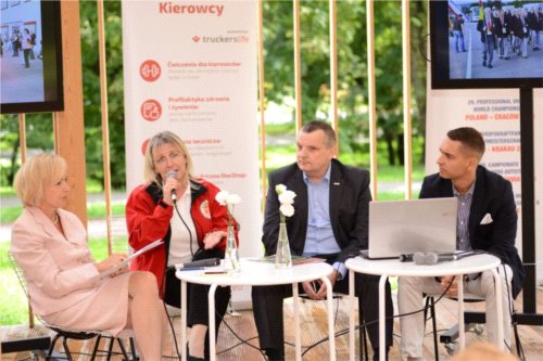 Mercedes partnerem 29. Mistrzostw Świata Kierowców Zawodowych UICR