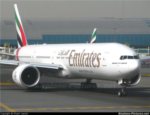 Największy Boeing 777-300ER na trasie Warszawa-Dubaj
