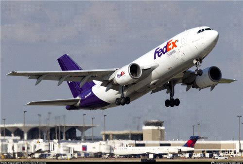 FedEx przejmuje TNT Express