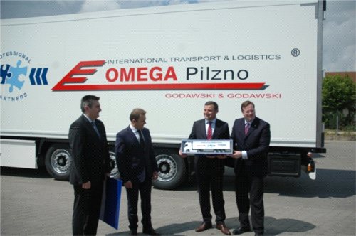 Omega Pilzno otrzymała od Pozkrone naczepę nr 30.000 (ZDJĘCIA)