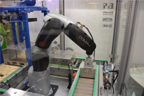 Premiery Comau podczas targów Automaticon