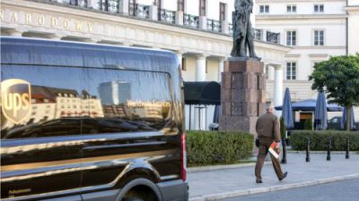 UPS zamawia elektryczne ciężarówki Tesli