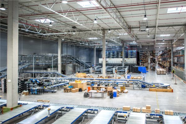 Indywidualne i uniwersalne aspekty projektu logistycznego
