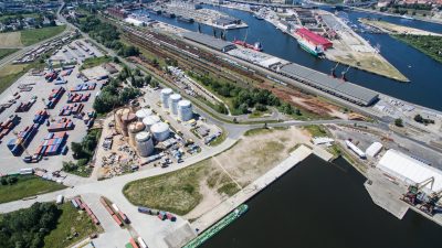 Umowa na poprawę kolejowego dostępu do portów podpisana