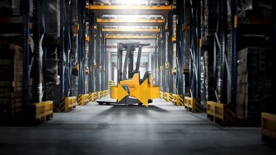 Przyszłość intralogistyki – technologia litowo-jonowa