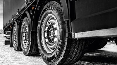Jak duże są opóźnienia w analizie rentowności zleceń transportowych?