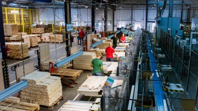 VELUX częściowo wznowi produkcję w Polsce 14 kwietnia
