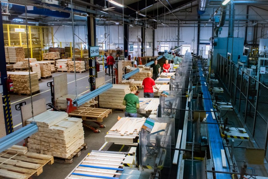 VELUX częściowo wznowi produkcję w Polsce 14 kwietnia