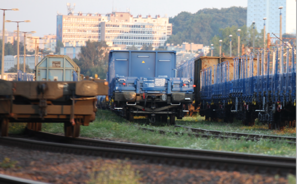 Transport kolejowy: za długo i za drogo