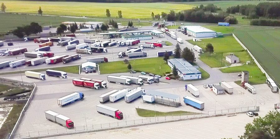 Nowe strzeżone parkingi albo straty w miliardach