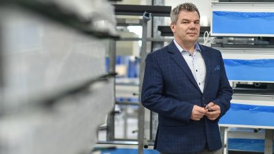 Awilux zawalczy o 100 milionów