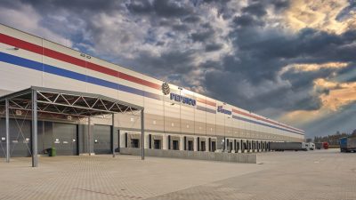 2 miliardy puszek Pepsi w jednym magazynie