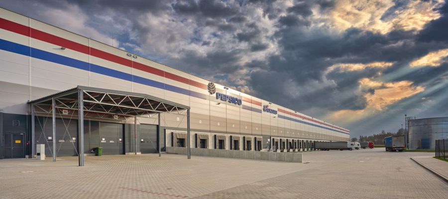 2 miliardy puszek Pepsi w jednym magazynie