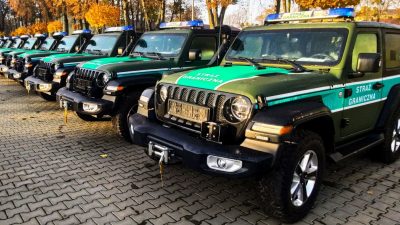 Jeepy strzegą granic