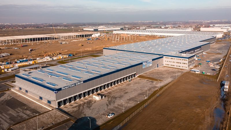 Inteligentny dach w budynkach ROHLIG SUUS Logistics