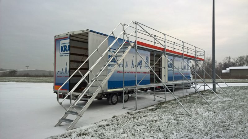 Jak bezpiecznie odśnieżyć TIR-a
