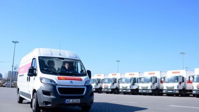 Nowe auta we flocie Poczty Polskiej