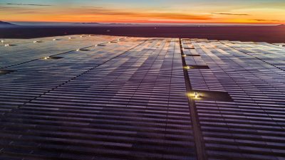 Prawne aspekty instalacji solarnych w budynkach komercyjnych
