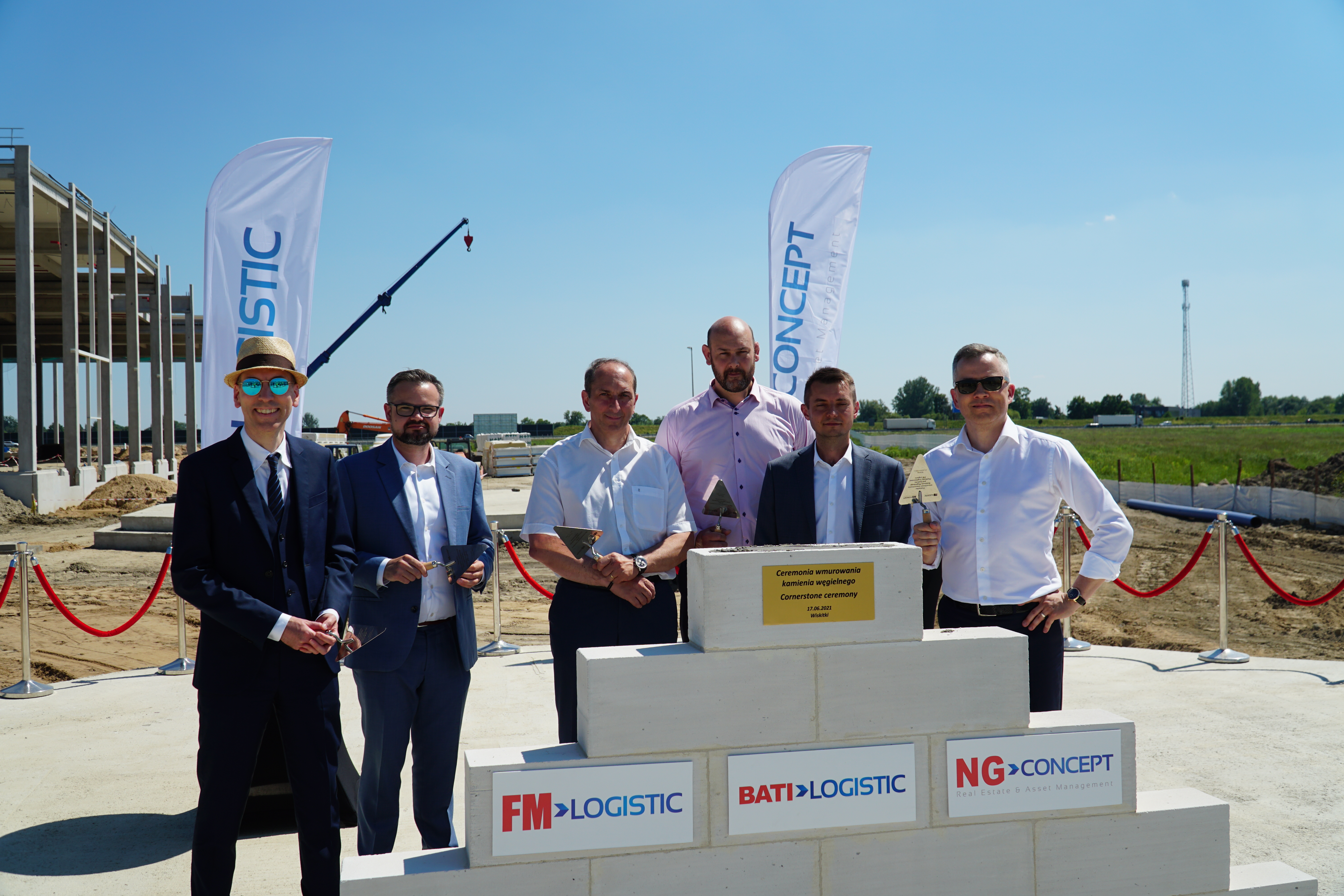 Wmurowanie kamienia węgielnego na platformie logistycznej FM Logistic w Wiskitkach