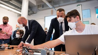 Pół miliona złotych na edukację technologiczną