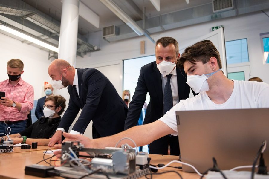 Pół miliona złotych na edukację technologiczną