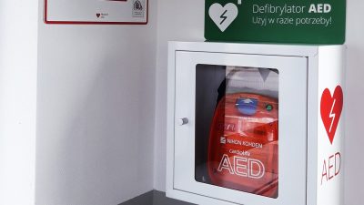 Prologis wyposaża parki w defibrylatory