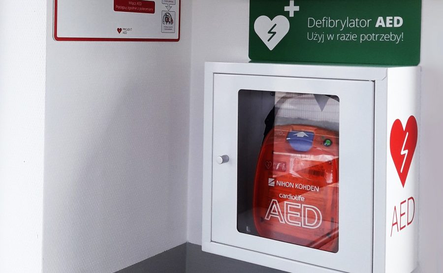 Prologis wyposaża parki w defibrylatory