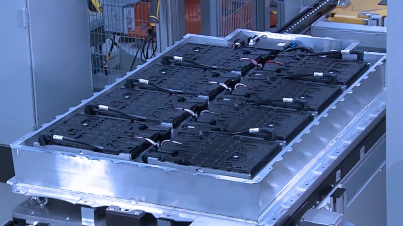 Produkcja przemysłowa o 18.4 proc. w górę