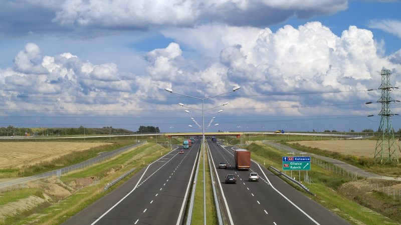 KAS nie będzie karać przewoźników za problemy z e-TOLL