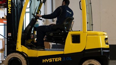 Wzrost popytu na litowo-jonowe wózki widłowe w przemyśle motoryzacyjnym