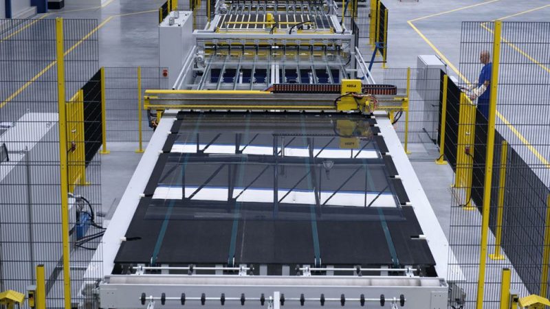 Press Glass skonsoliduje produkcję