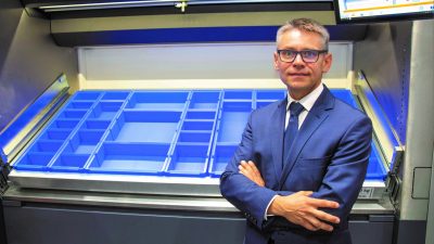 System, a nie regał