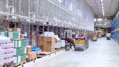 Roboty kooperacyjne do kompletacji w branży retail