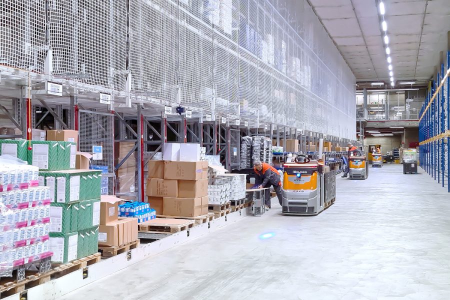 Roboty kooperacyjne do kompletacji w branży retail