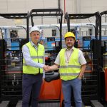Na zdjęciu poniżej Marcin Grad - Key Account Manager z firmy Toyota i Waldemar Kapler Menedżer Logistyki Kontraktowej w Raben Logistics Polska