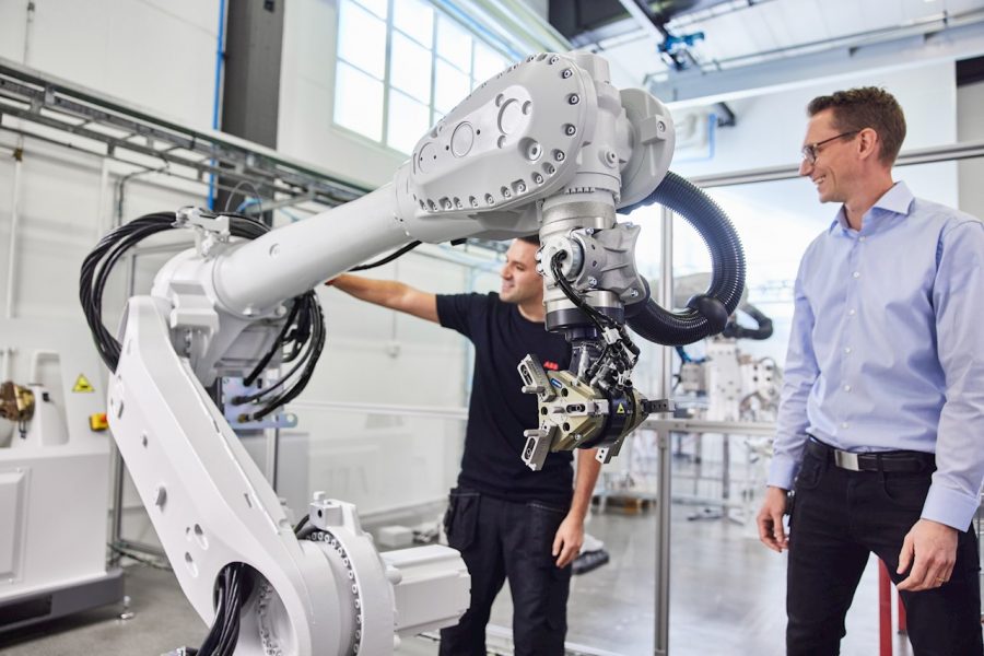 Odbicie na rynku robotów przemysłowych