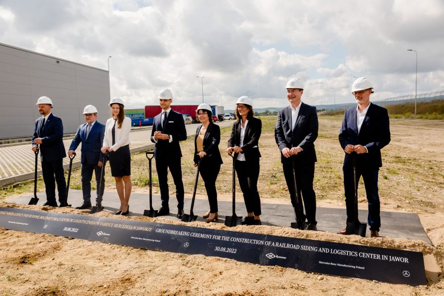 Mercedes-Benz ruszył z budową bocznicy w Jaworze