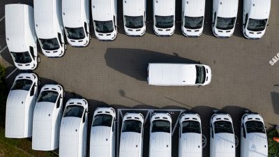 100 nowych ekologicznych pojazdów we flocie GLS Poland