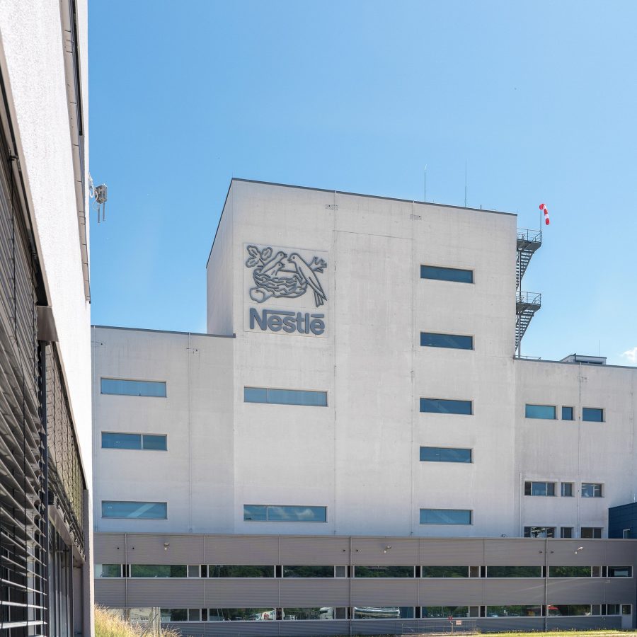 Nestlé rewolucjonizuje transport wewnętrzny z użyciem AGV