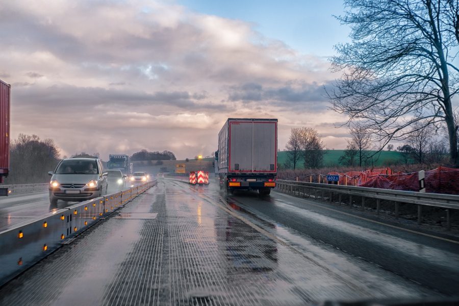 Sektor TSL rozpędza się powoli