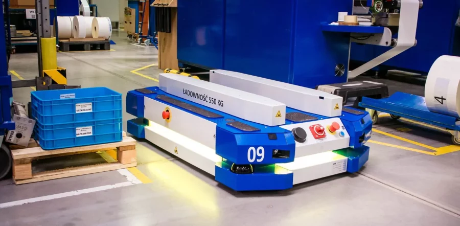 Określanie liczby i rodzaju robotów w systemie AGV